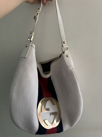 Gucci Schultertasche weiss Leder mit GG Logo guter Zustand