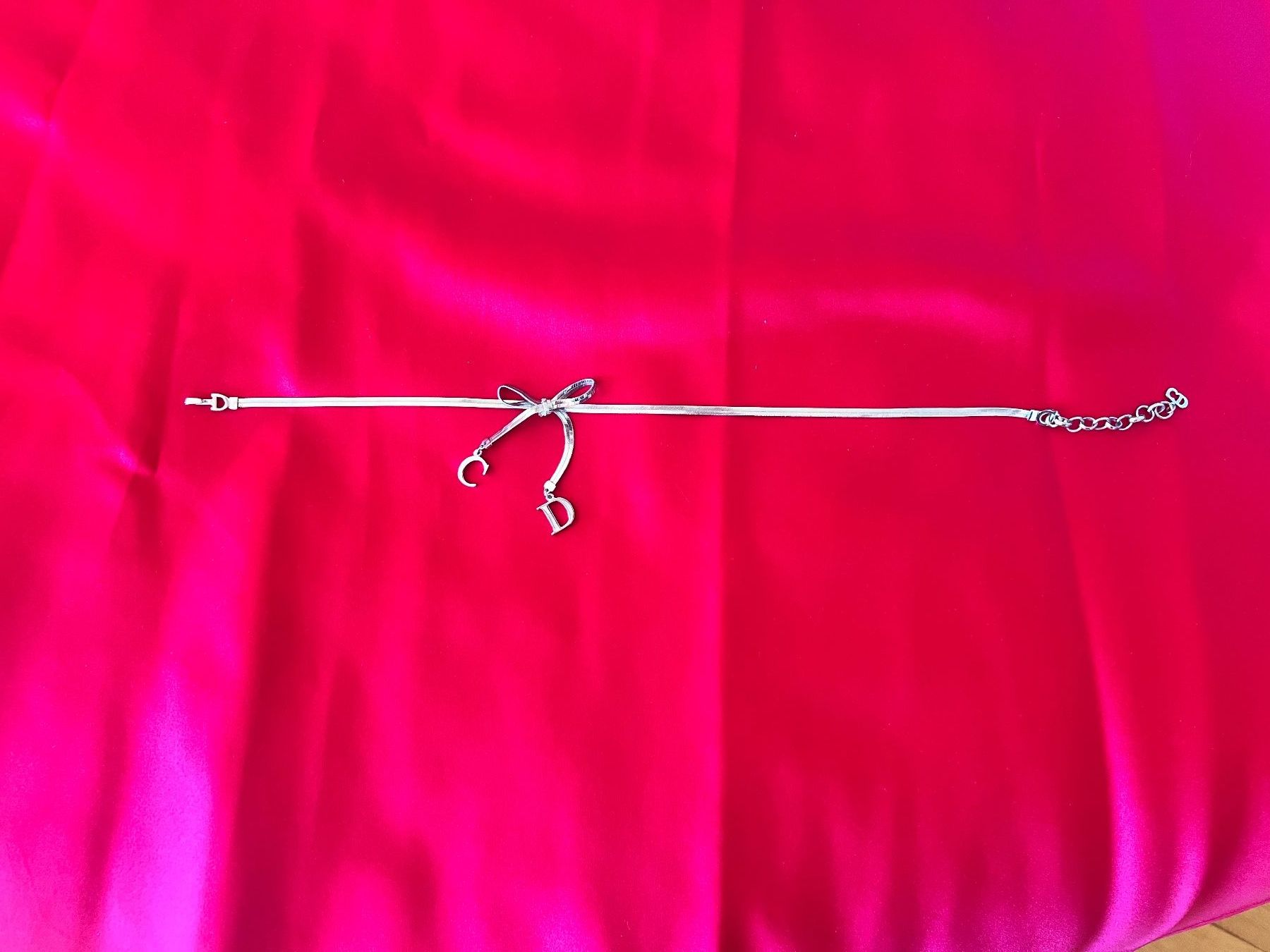 Dior Catenine: Collier Dior, couleur argentée – Usato da Lausanne venduto da Naorobi 2