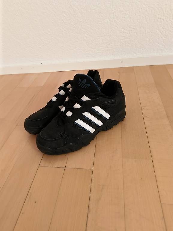 Adidas Scarpe da donna: Damen Turnschuhe Gr. 36 – Usato da Oberuzwil venduto da amar025
