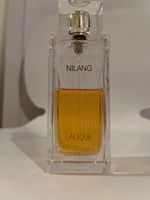 Nilang de Lalique est un parfum Floral fruité 50 ml