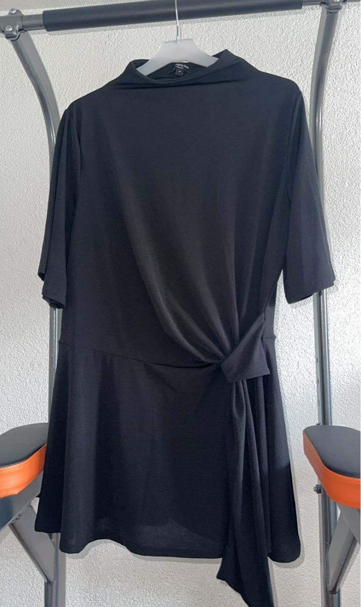 Vestiti: schickes langes Oberteschwarzes/ mini Kleid 46 – Nuovo (secondo la descrizione) da Oftringen venduto da tola19