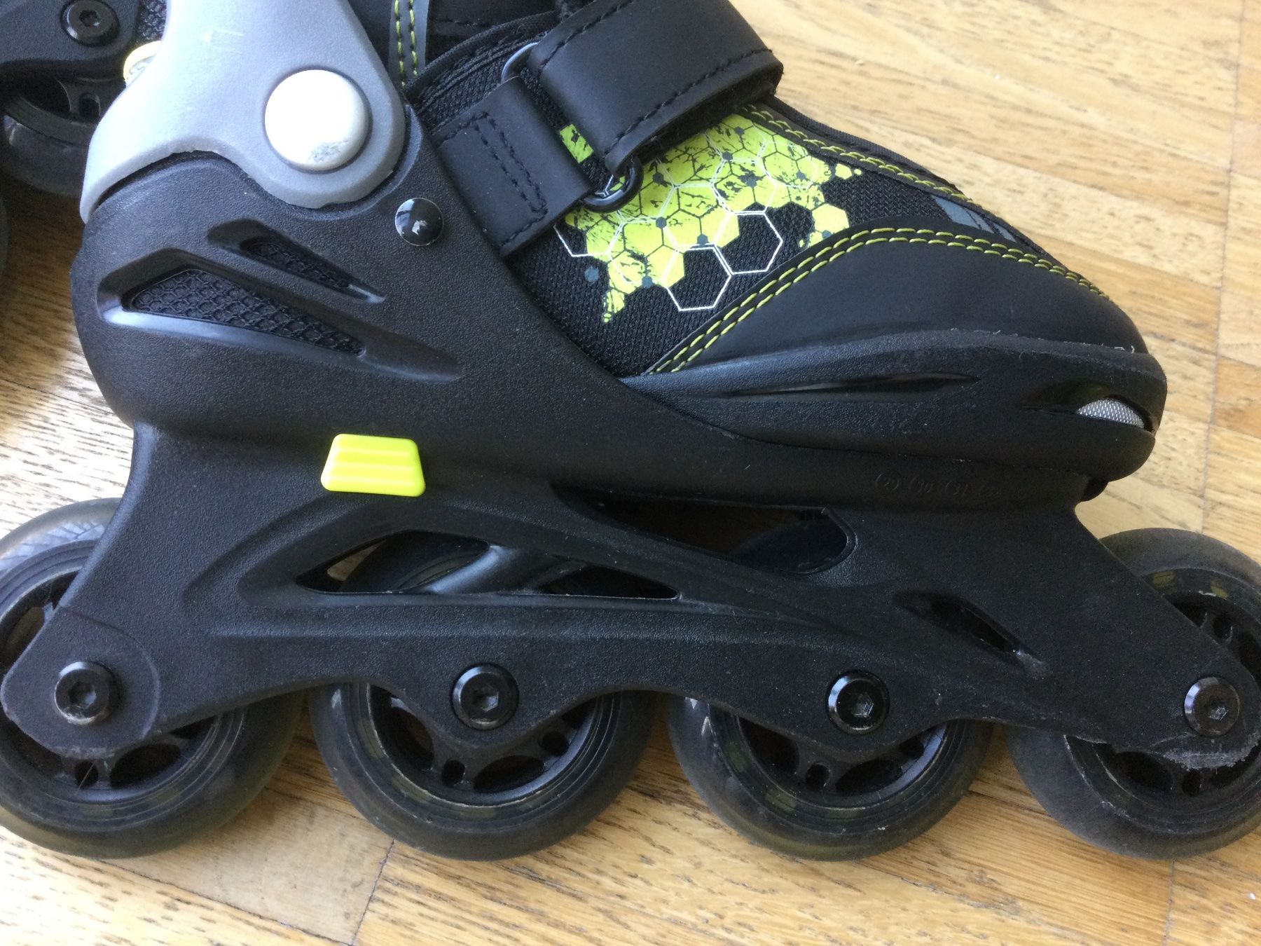 Inline-Skating & Rollschuhe: Kinder Inline Skates Gr. 29-33 – Gebraucht aus Zürich von  6