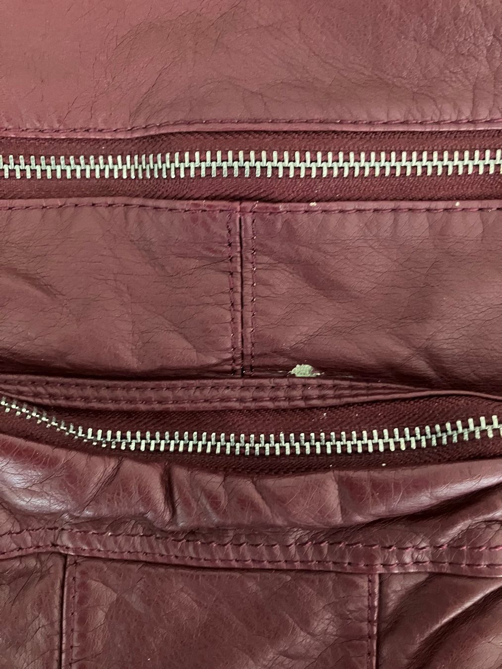 Borse da donna: Schultertasche bordeauxrot – Difettoso da Honau venduto da BrP27 2