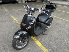 Aprilia Habana 125 Custom Roller schwarz CH Zulassung