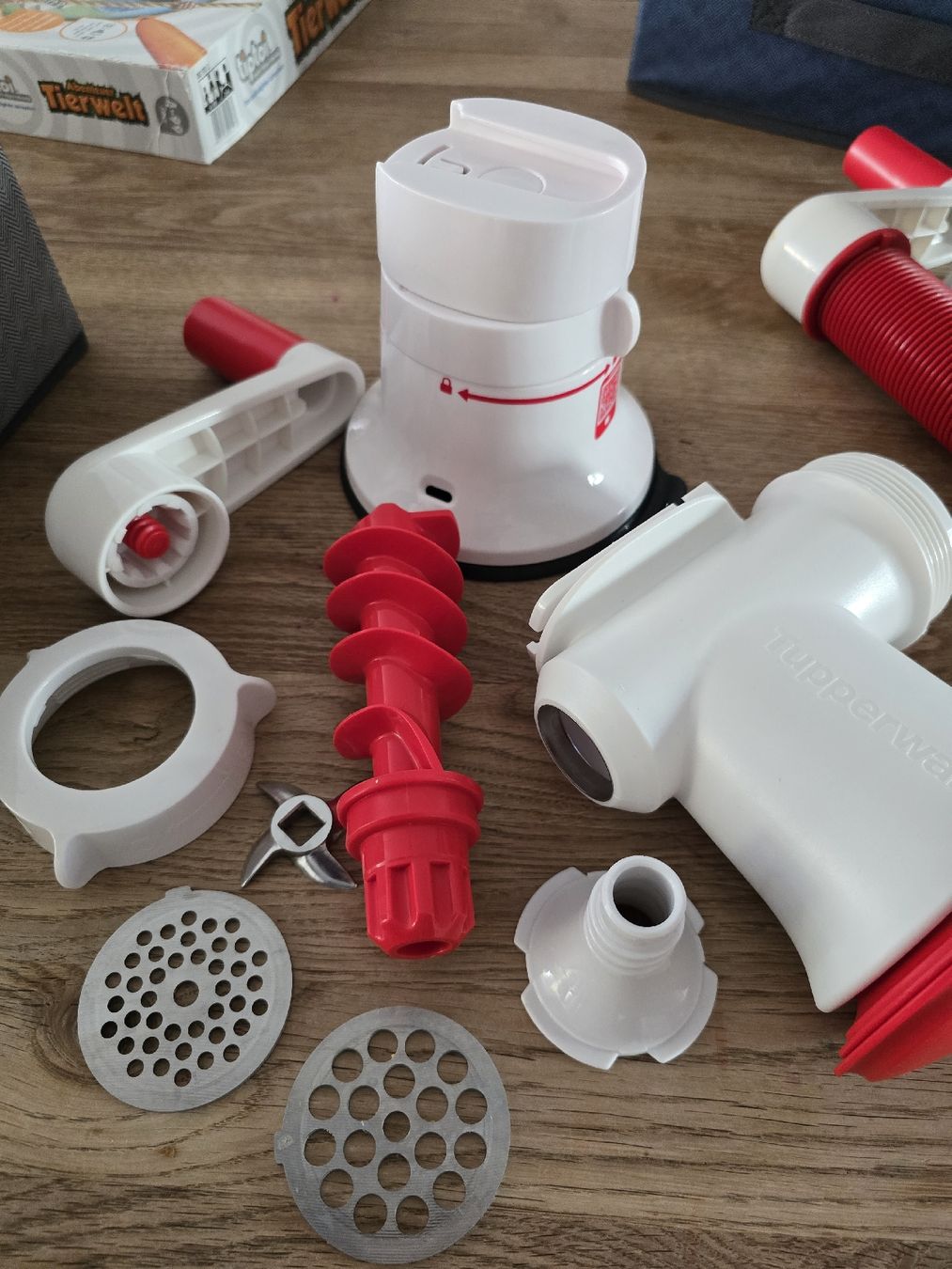 Tupperware Appareils de cuisine: Tupperware Multi-Chef Set zusammen mit Spieralschneider – D'occasion à Bichelsee par miss_cool