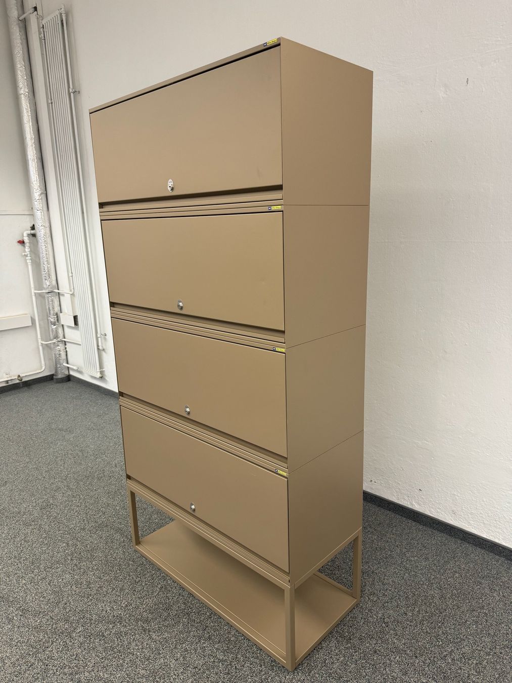Lista Schränke: Lista Office Locker mit 4 Fächern ohne Schlüssel – Gebraucht aus Schönenwerd von mcofficeshop 3