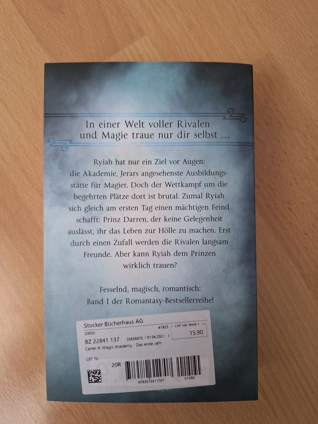 Libri: Magic Academy - das erste Jahr – Usato da Buchrain venduto da Doribug 1