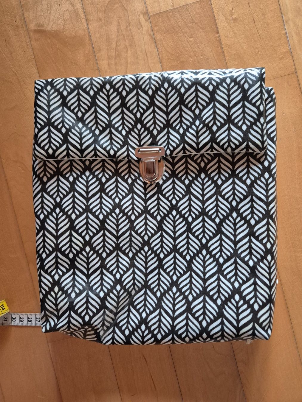 Taschen: Lässige Buchtasche – Gebraucht aus Walenstadt von grischalounge1 4
