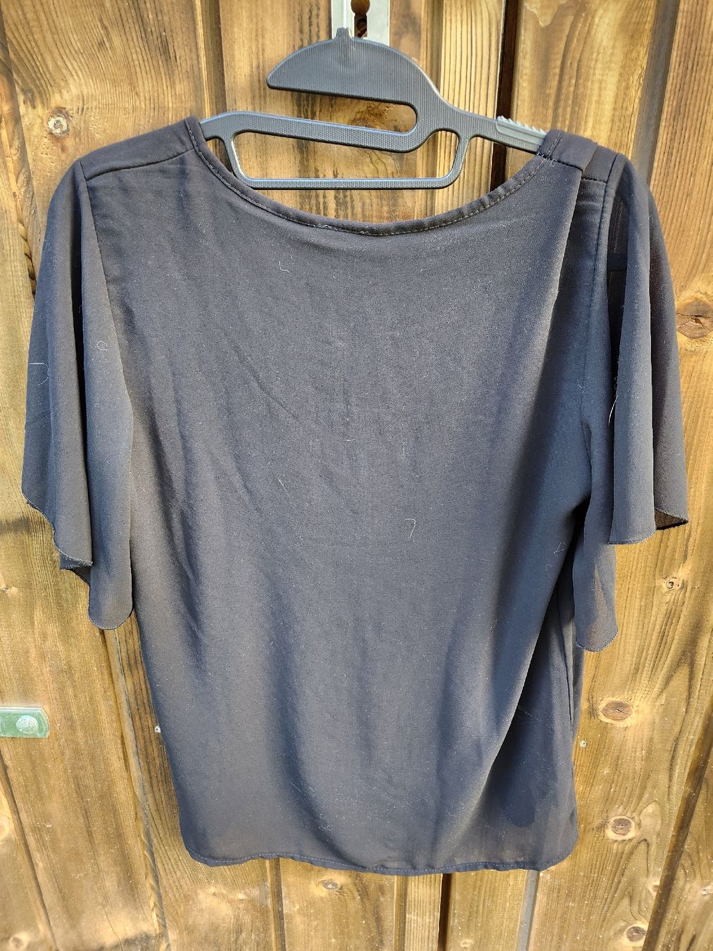 Tuniche: Schwarze Tunika mit Untershirt – Usato da Fribourg venduto da voidness 3