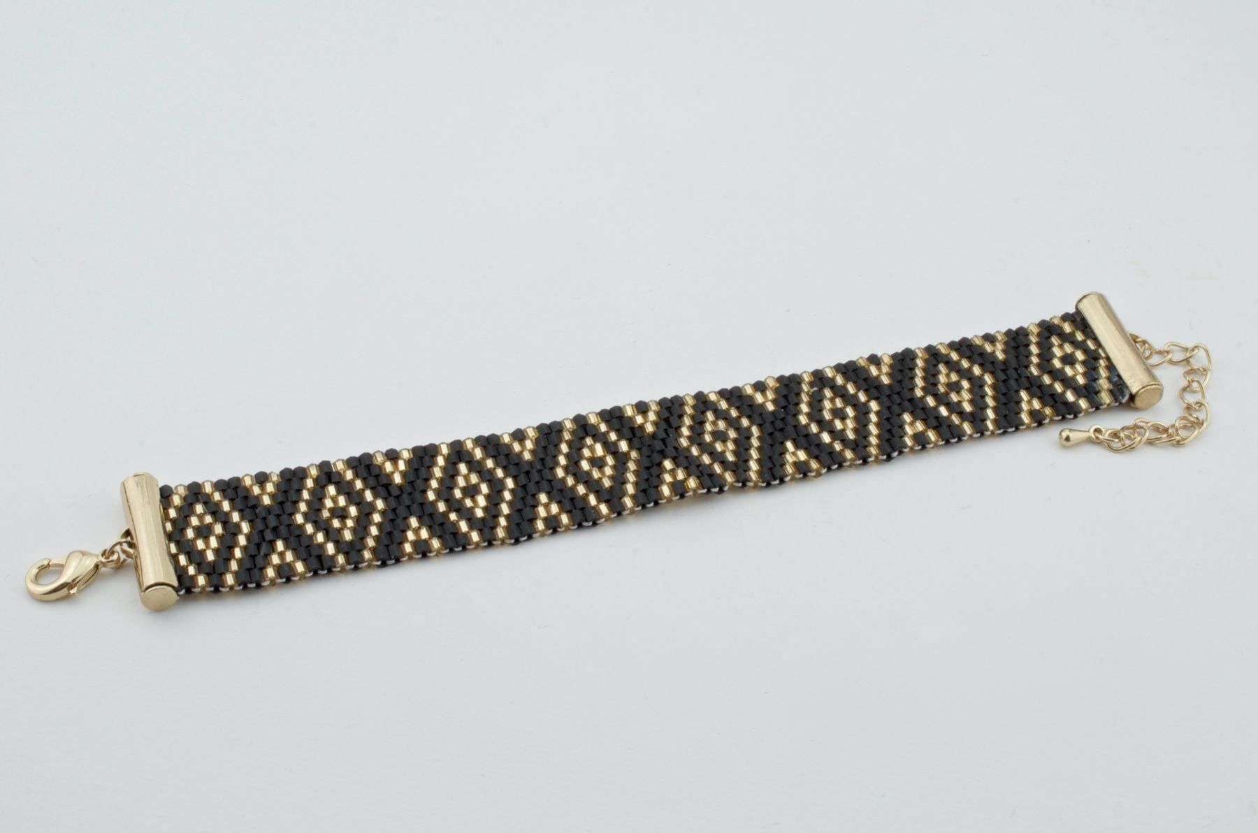 Bracelets: Armband aus Toho Rocailles (MA) – Neuf avec emballage d'origine à Effretikon par Joiarte 5