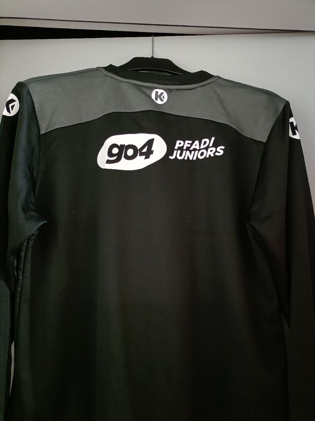 Pullover & Sweatshirts: Kempa Pullover Pfadi Winterthur schwarz Grösse M gebraucht – Gebraucht aus Winterthur von meci02 4