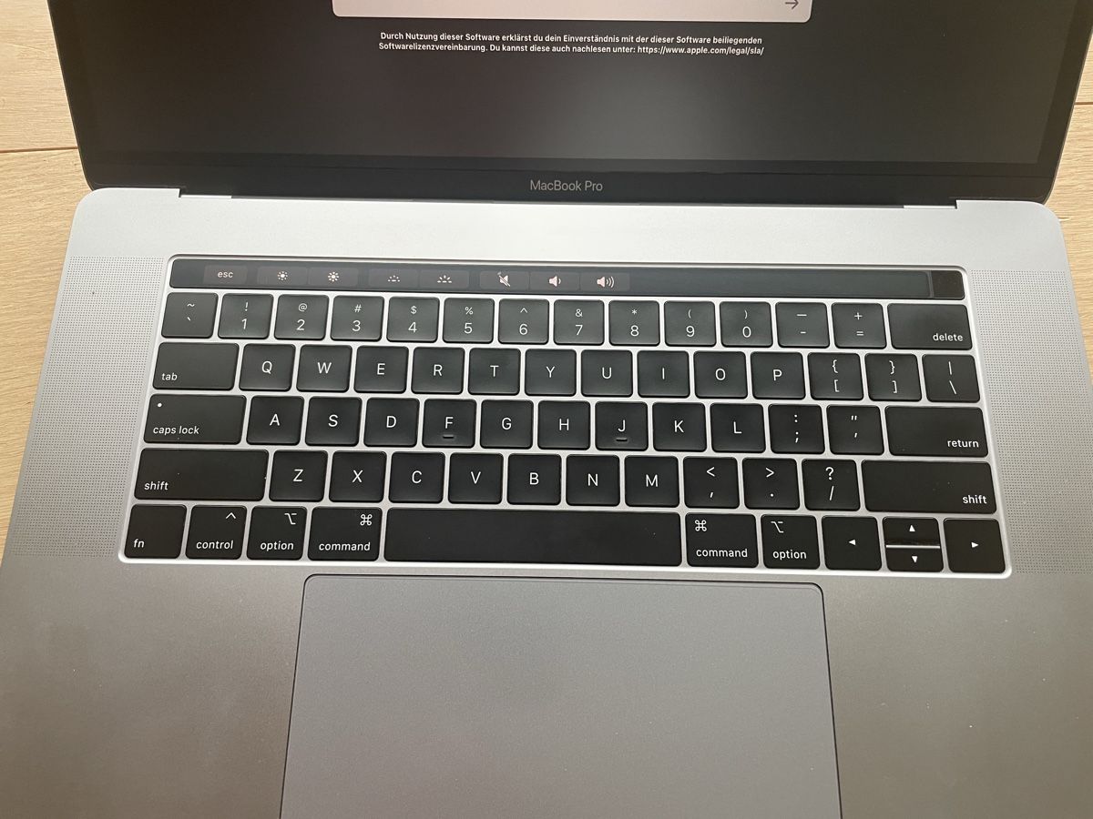 Apple Notebook: MacBook Pro 15” – Usato da Zürich venduto da con_5ydq 3