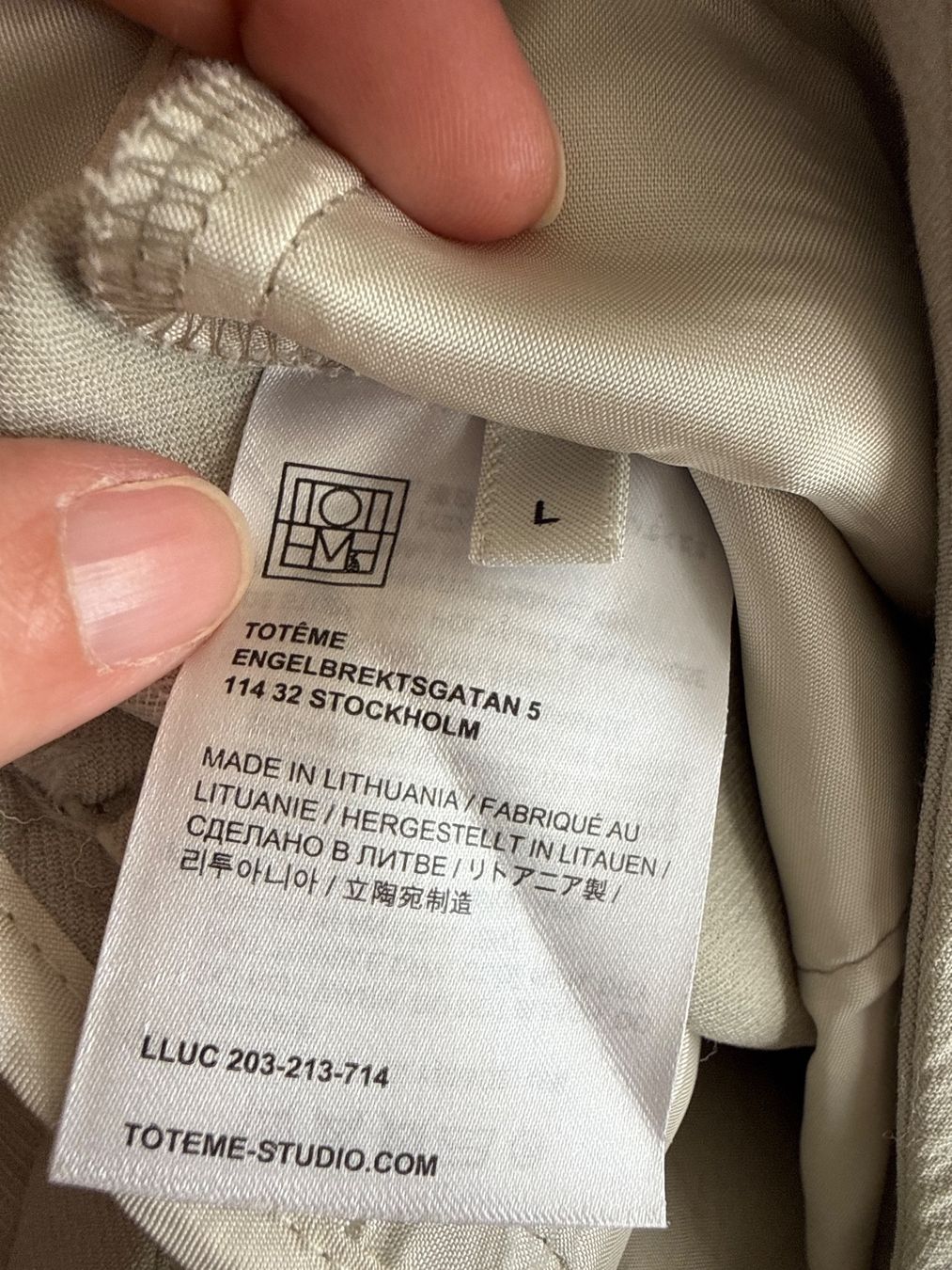 Totême Pantaloni: Toteme Shorts neu – Usato da Zürich venduto da bluebirdmon 7