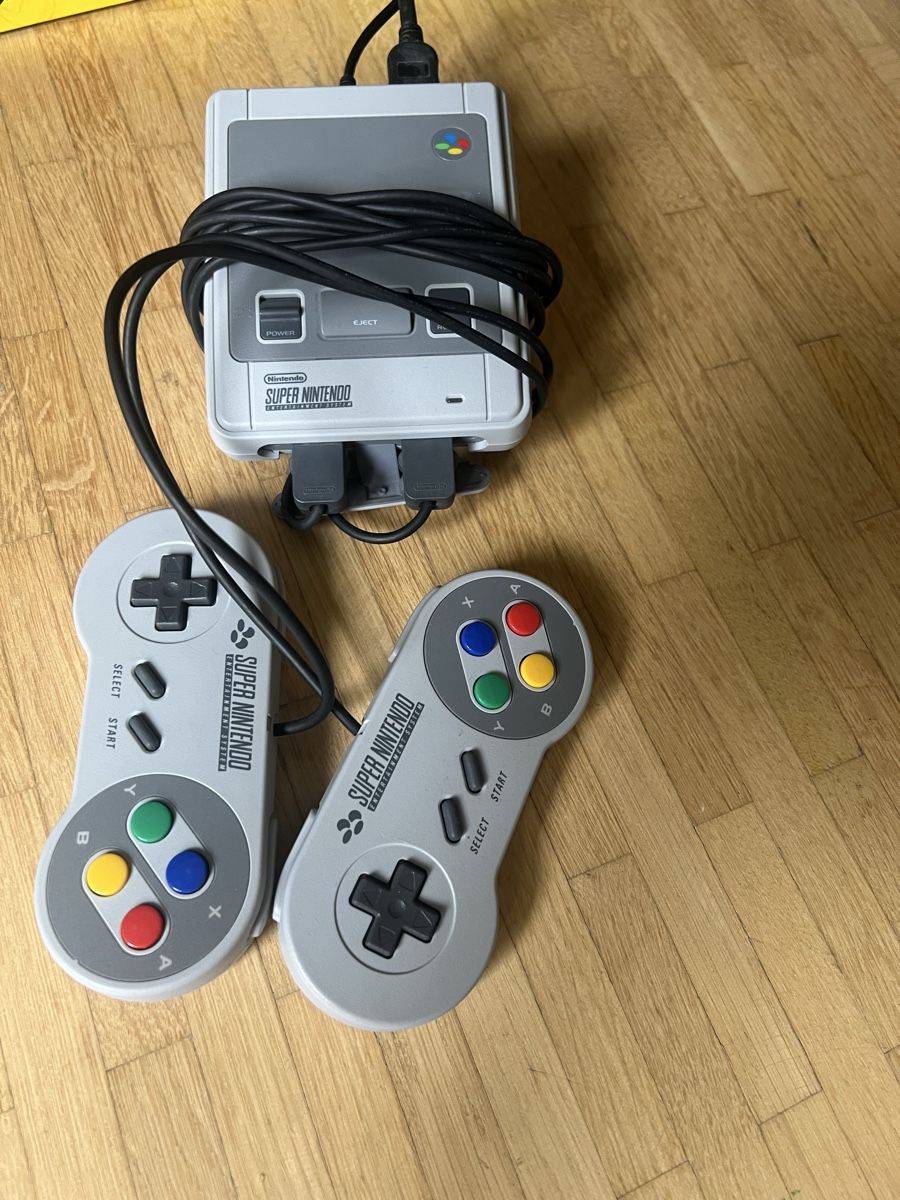 Nintendo Console: Snes Mini classic Super Nintendo – Usato da Altstätten SG venduto da ruf_7sp5