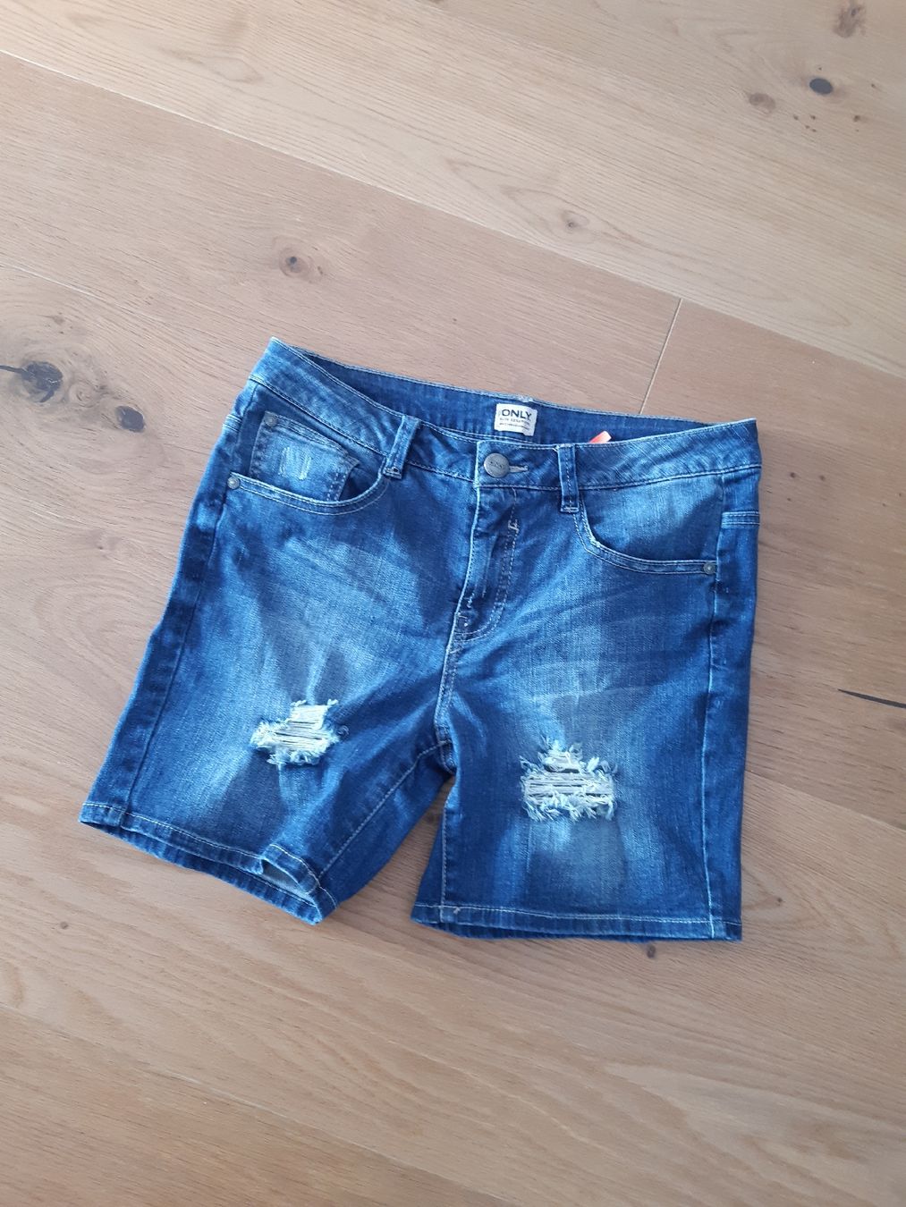 Jeans: jeans shorts 38 – Neuf (Voir description) à Nebikon par Haidihooo