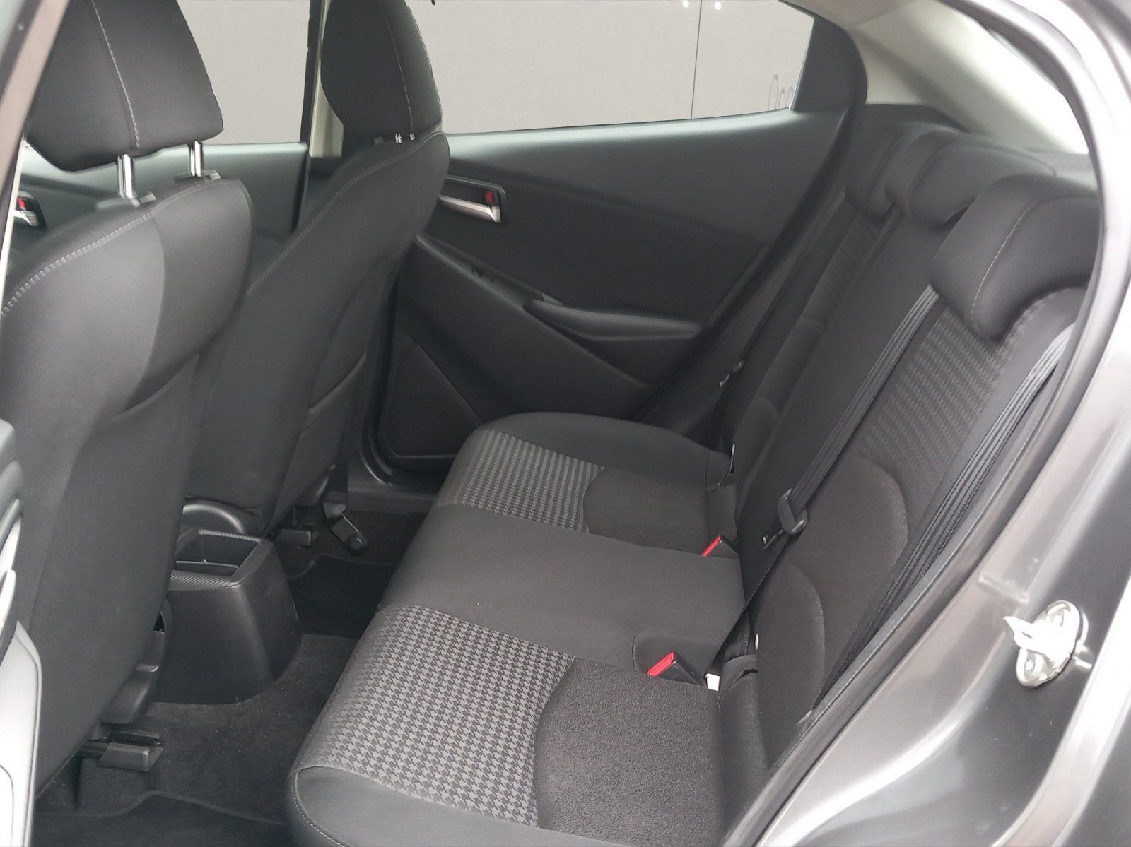 Mazda Automobili: Mazda 2 S-G 90 Ambition 2 – Usato da Ebikon venduto da Garage-Bolzern-Koch 4