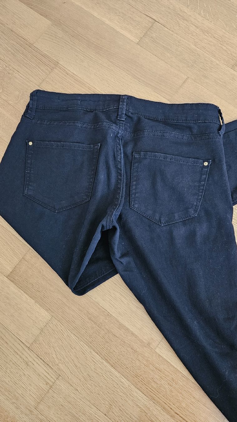 Mango Jeans: Mango Jeans Schwarz Gr. 38 – Usato da Wetzikon ZH venduto da ELIVNE 1