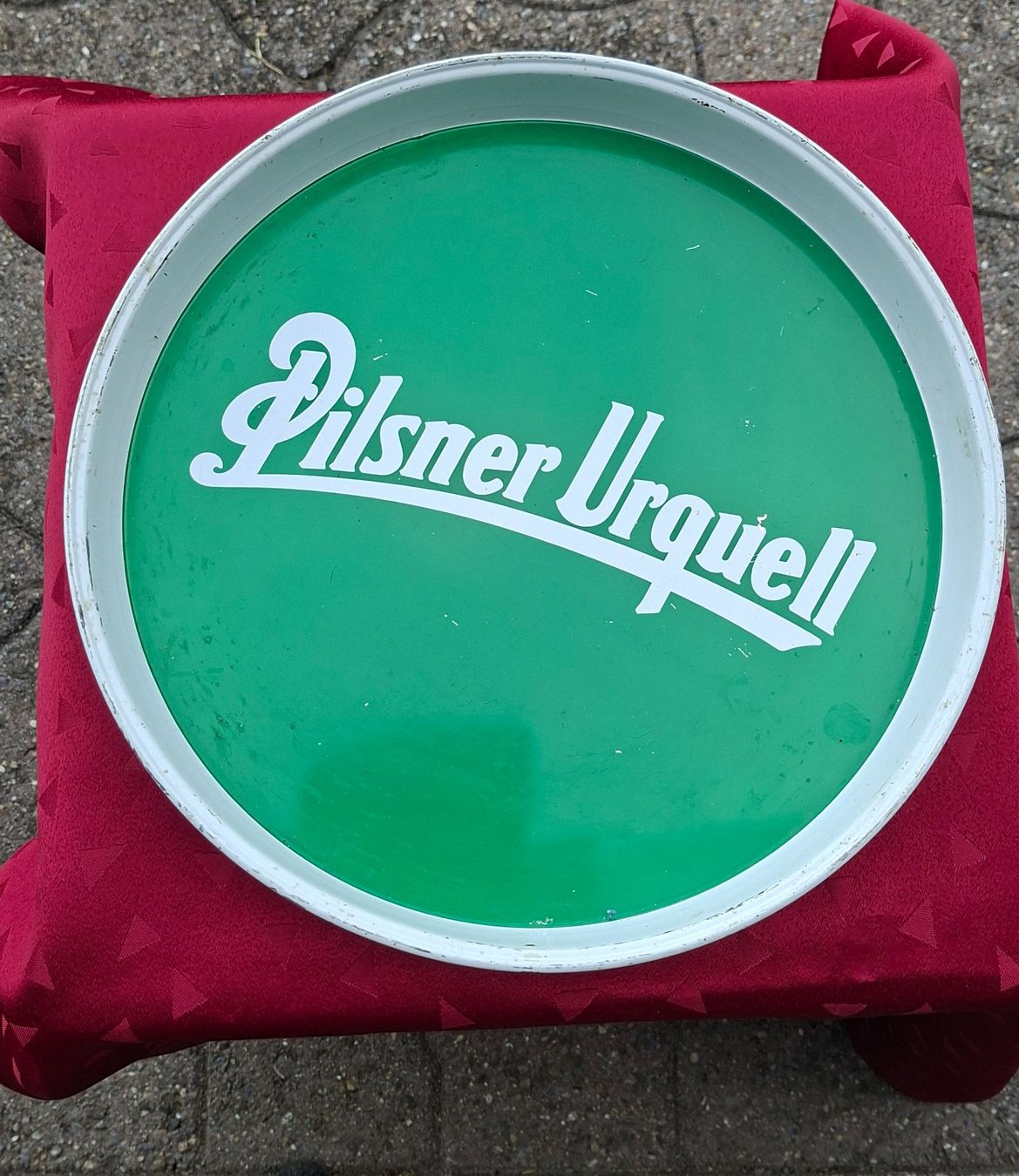 Tablet PC: Altes Seviertablett Blechtablett Pilsner Urquell – Usato da Kriens venduto da Neri2