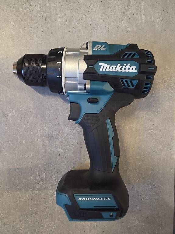 Bohrmaschinen: Makita Bohrmaschine DDF486Z – Gebraucht aus Bettlach von paki84