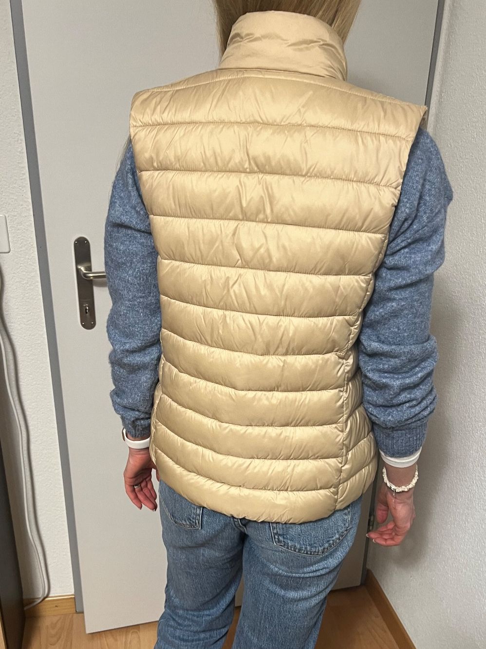 C&A Gilet & Giacche senza maniche: Gilet beige C&A, size S – Usato da Tuggen venduto da Tantas 1