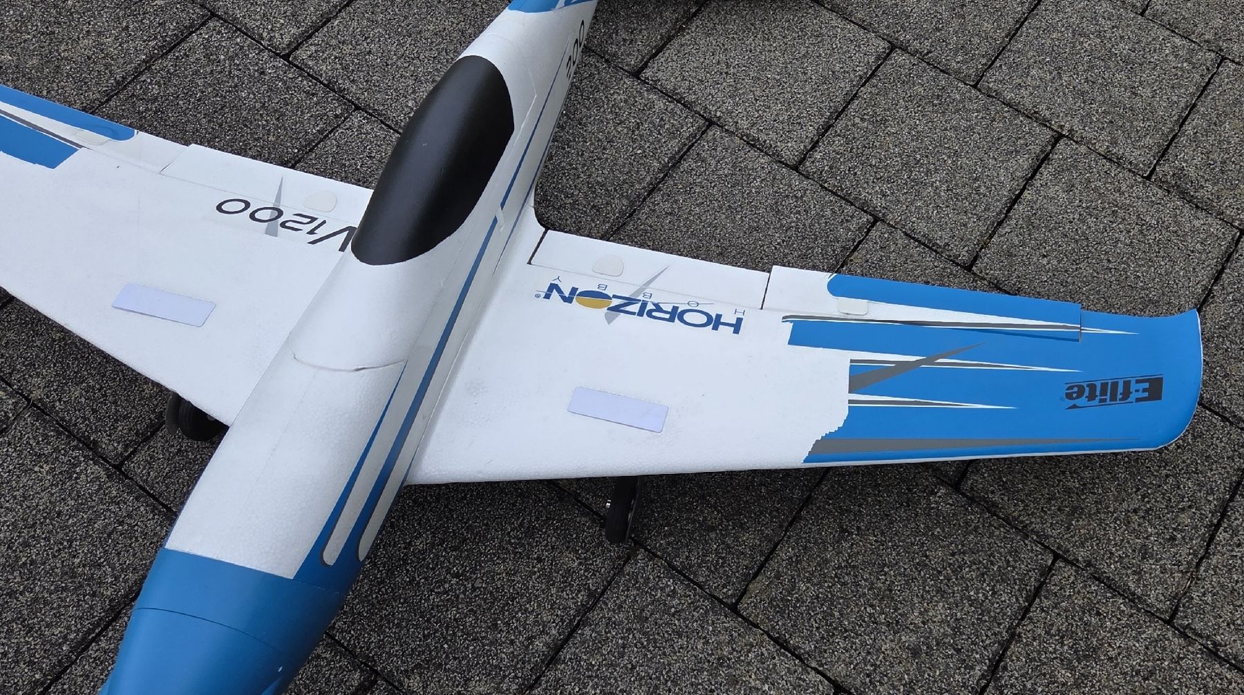 E-Flite RC Kits de montage: E-Flite V1200 Modellflugzeug – D'occasion à Brislach par Romat 1
