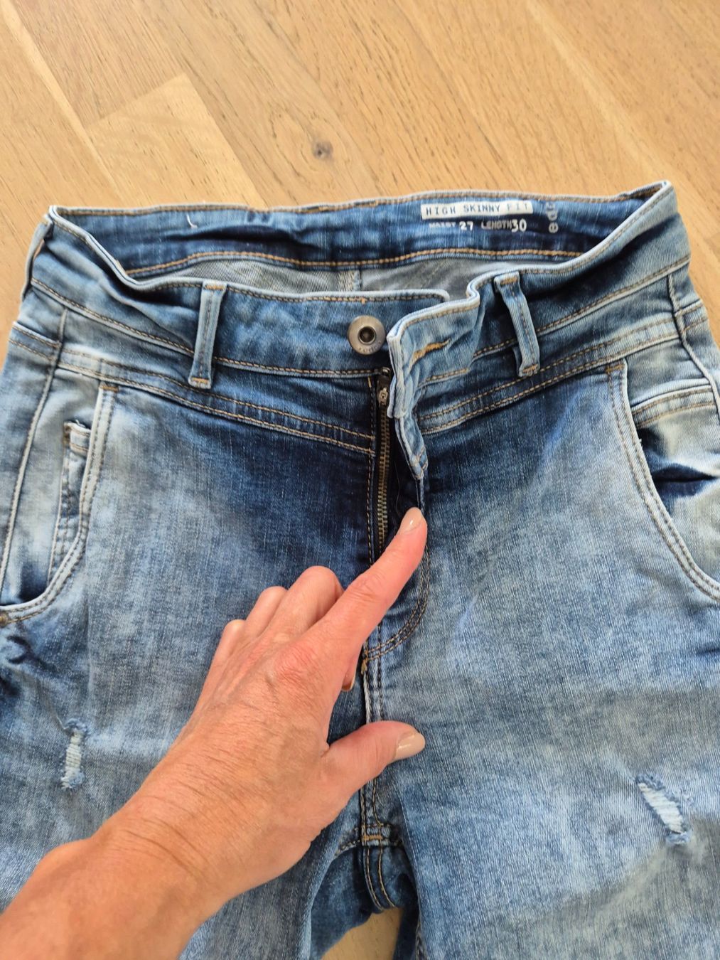 Esprit Jeans: EDC Jeans Neu, ungetragen Gr. 36 – Nuovo (secondo la descrizione) da Schaffhausen venduto da Madison74 2