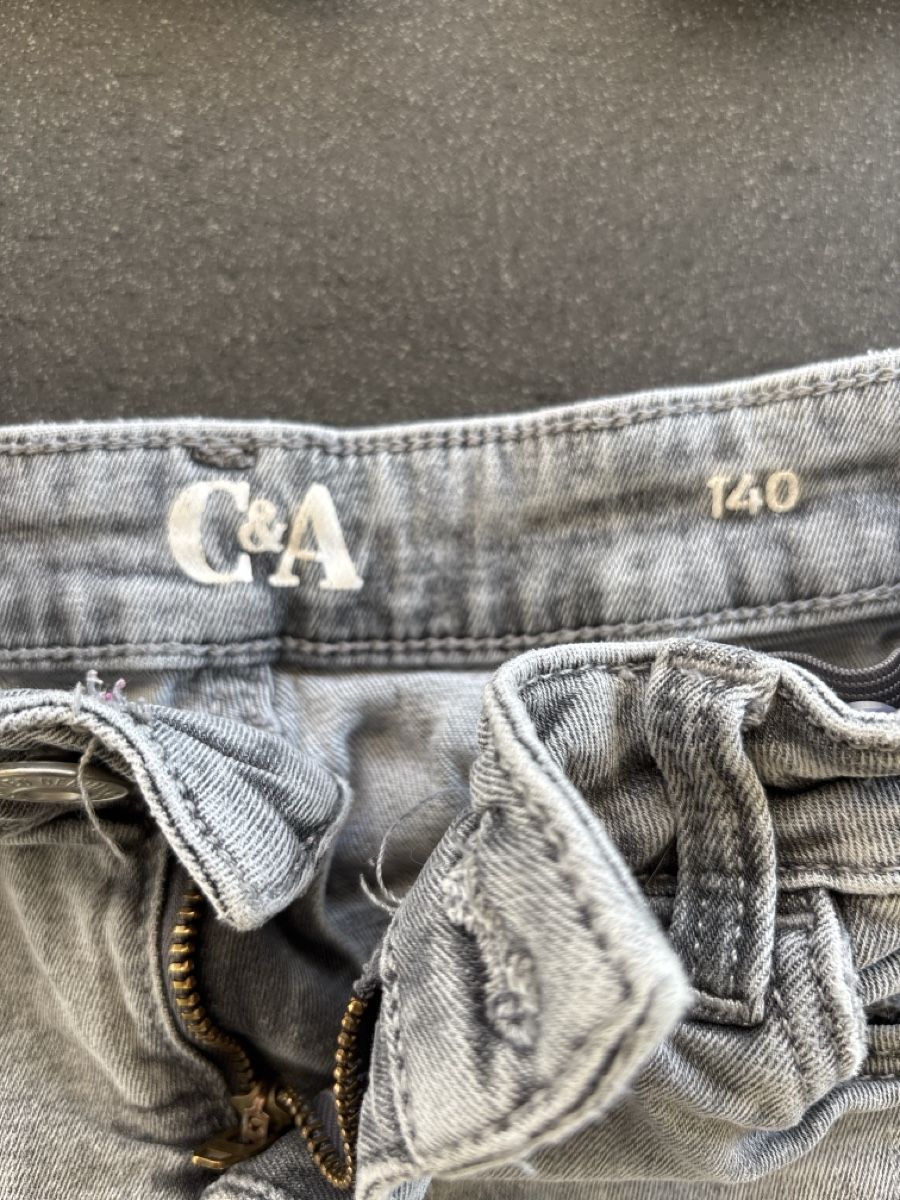 C&A Hosen: 2er Set C&A Jeans Shorts, Gr. 140 – Gebraucht aus Wilen b. Wil von b-mountain 5