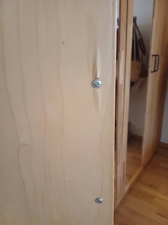 Ikea Schränke: Kleiderschrank – Gebraucht aus Grenchen von fel_k5lr
