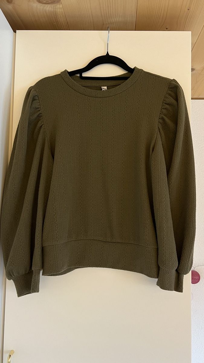 Maglioni & Felpe: pullover – Usato da Ringgenberg BE venduto da kat_n5w8