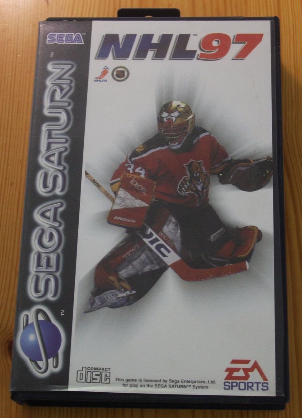 Giochi: NHL 97 Sega Saturn – Usato da Fisibach venduto da Retrogames24