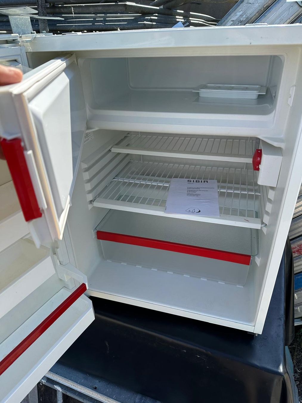 Sibir Frigoriferi: Kühlschrank Einbaukühlschrank SIBIR – Usato da Spreitenbach venduto da Space_X 8