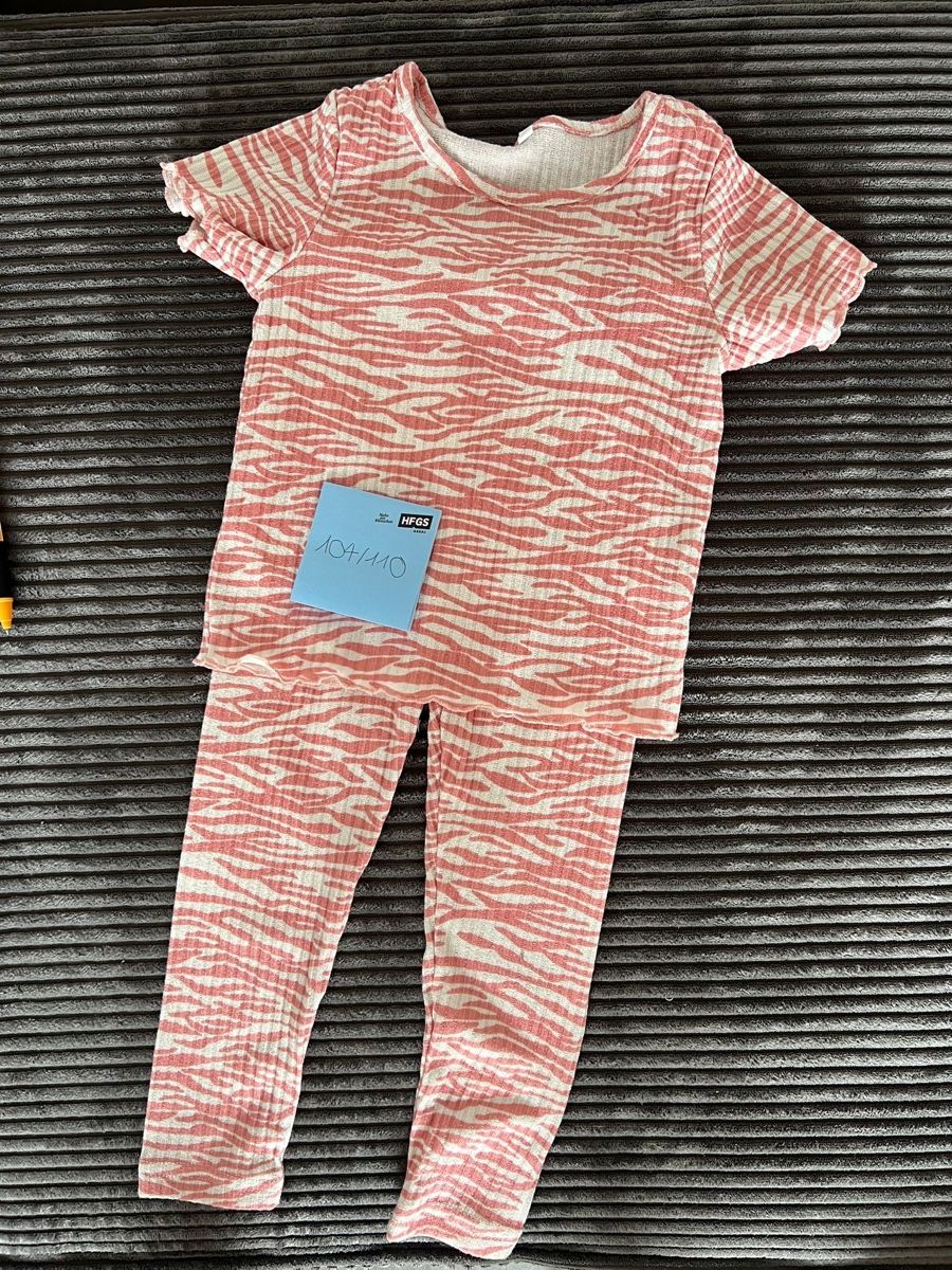 Lotti & Set di vestiti: Kleiderpaket Mädchen – Nuovo (secondo la descrizione) da Nesselnbach venduto da cel_nn26 2