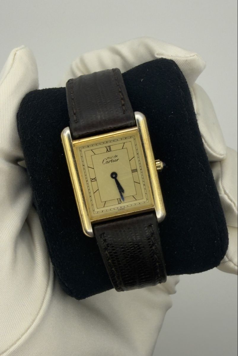 Cartier Uhren: Cartier Tank Must – Gebraucht aus Breitenbach von Erol426