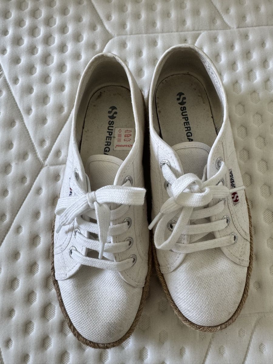Superga Damenschuhe: Superga Damen Espadrilles weiss – Gebraucht aus St. Gallen von nikolasbong