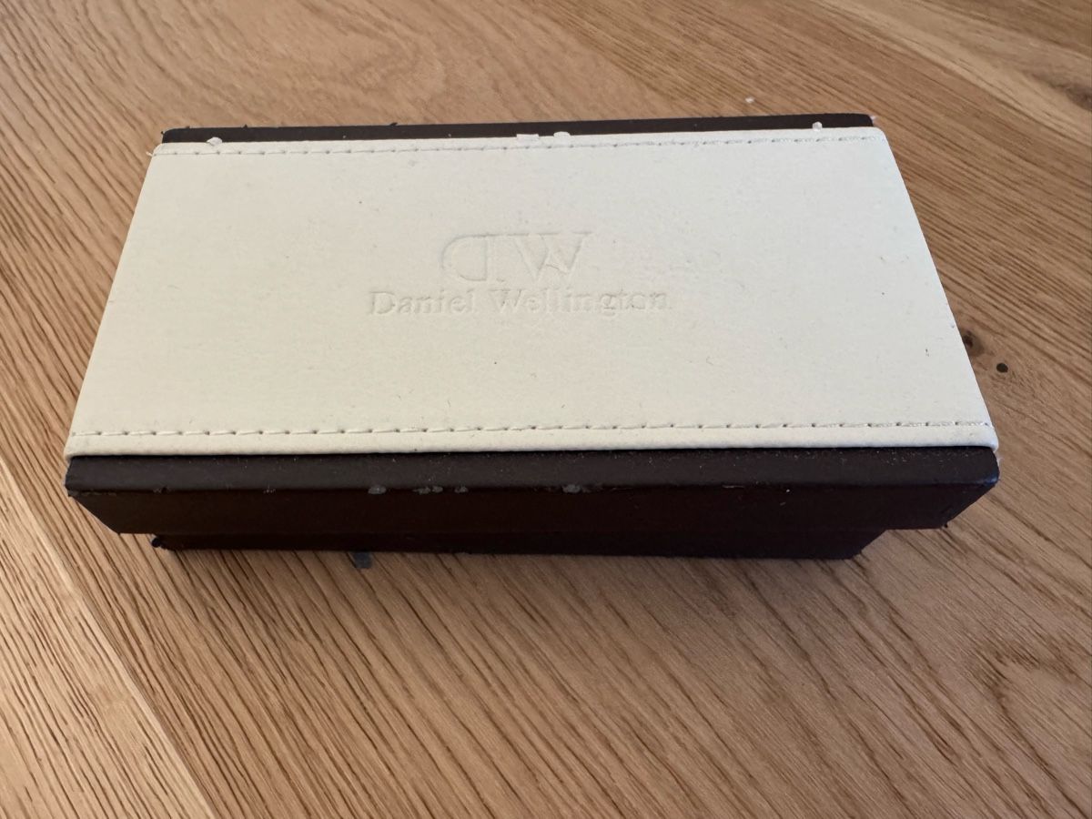Daniel Wellington Orologi: Orologio Daniel Wellington – Usato da Corteglia venduto da Doubleu-09 3