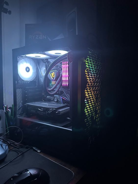 PC GAMER + CLAVIER ASUS ROG RGB (Neu und originalverpackt) in Monthey ...