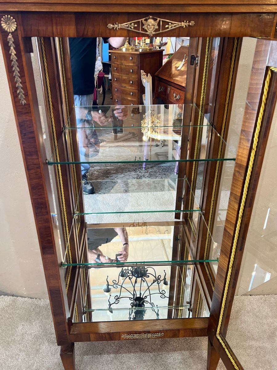 Vitrinen: Biedermeier Vitrine - renoviert – Gebraucht aus Wädenswil von Vollwertig 4