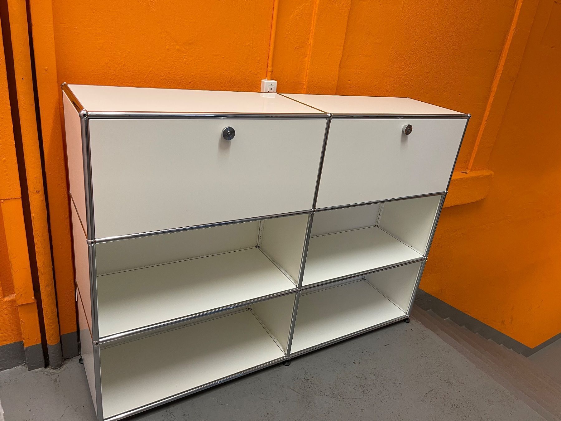 USM Scaffali: Usm Highboard weiss lieferung gratis – Usato da Thun venduto da Thuno6 7