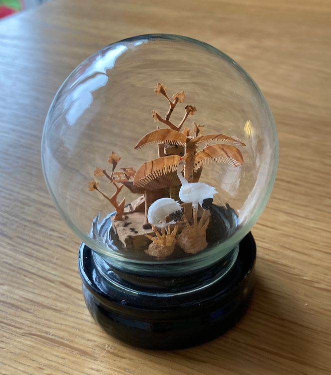 Holzsockel Für Kristallkugeln - Schwarzer Displayhalter 5 Cm Durchmesser