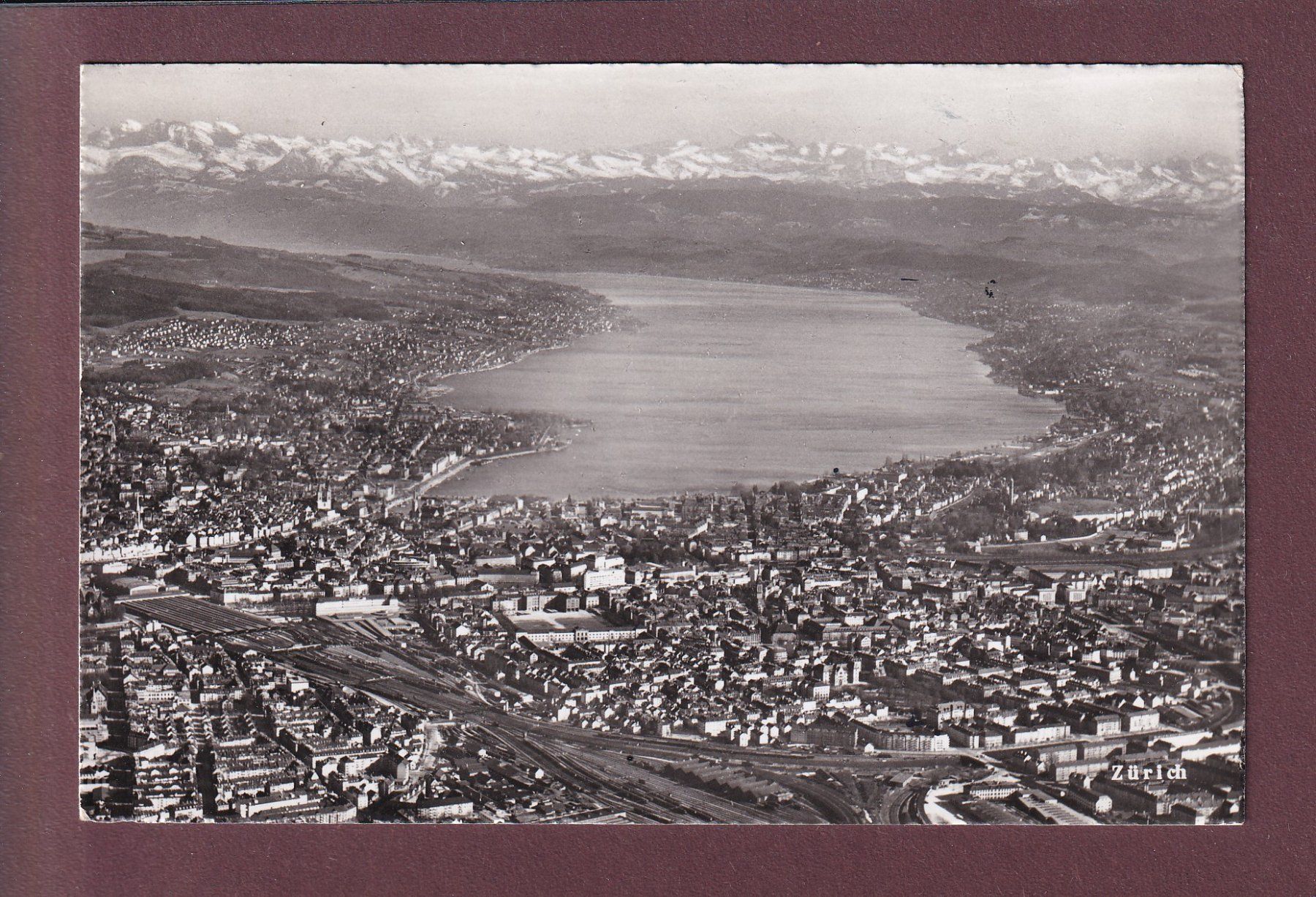 Cartoline postali: ZÜRICH - Flugaufnahme - 1955 – Usato da Pully venduto da nicecards