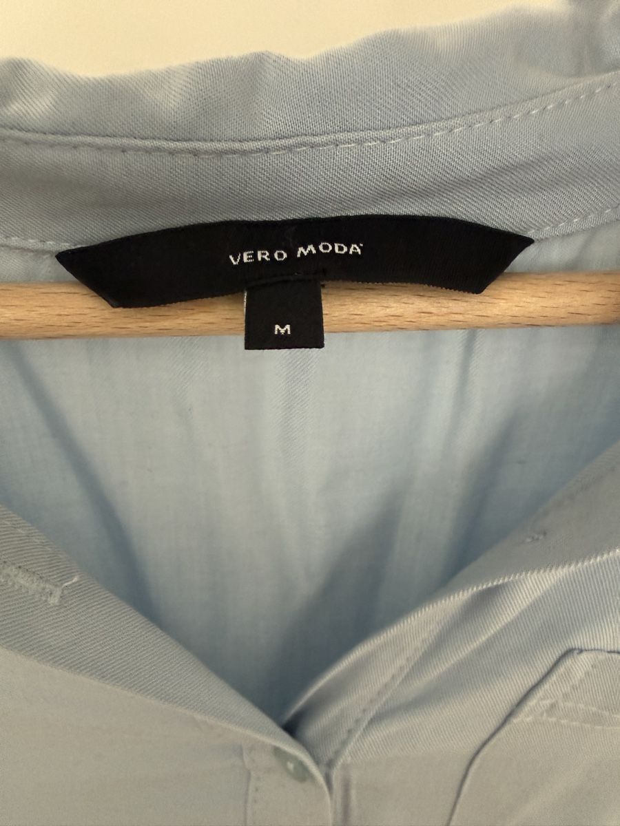 Vero Moda Chemises: Weiche Hemdbluse, hellblau Grösse M guter Zustand – D'occasion à Chur par ann_2c7l 2