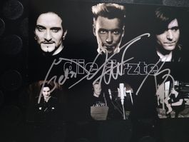 Die Ärzte  - handsignierte Autogrammkarte