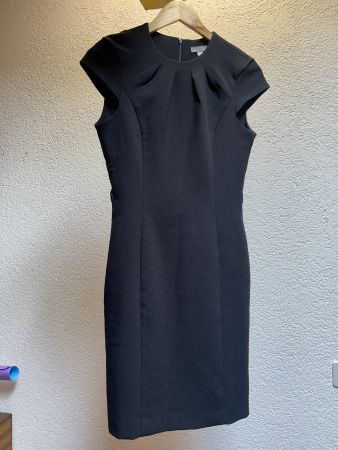 Élégante robe fourreau de soirée noire