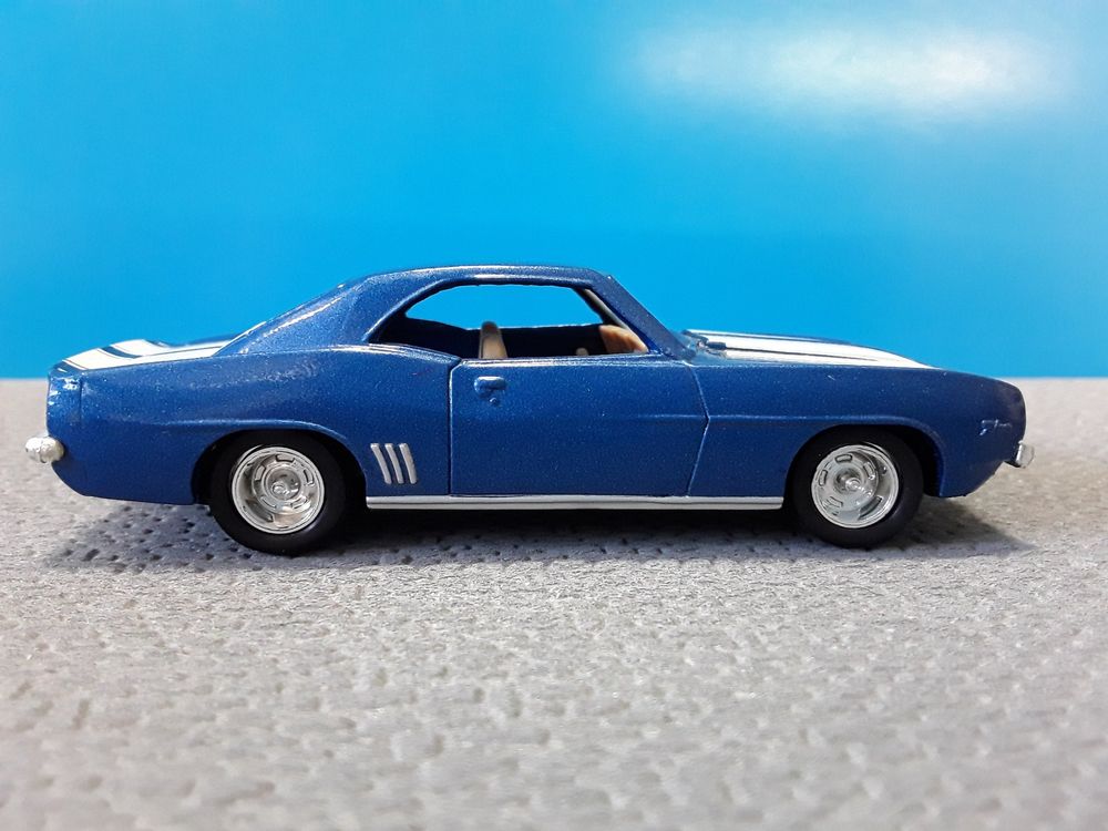 ERTL __ CAMARO Z/28 1969 _ Nummer 20 _ metall _ 1:43 | Kaufen auf Ricardo