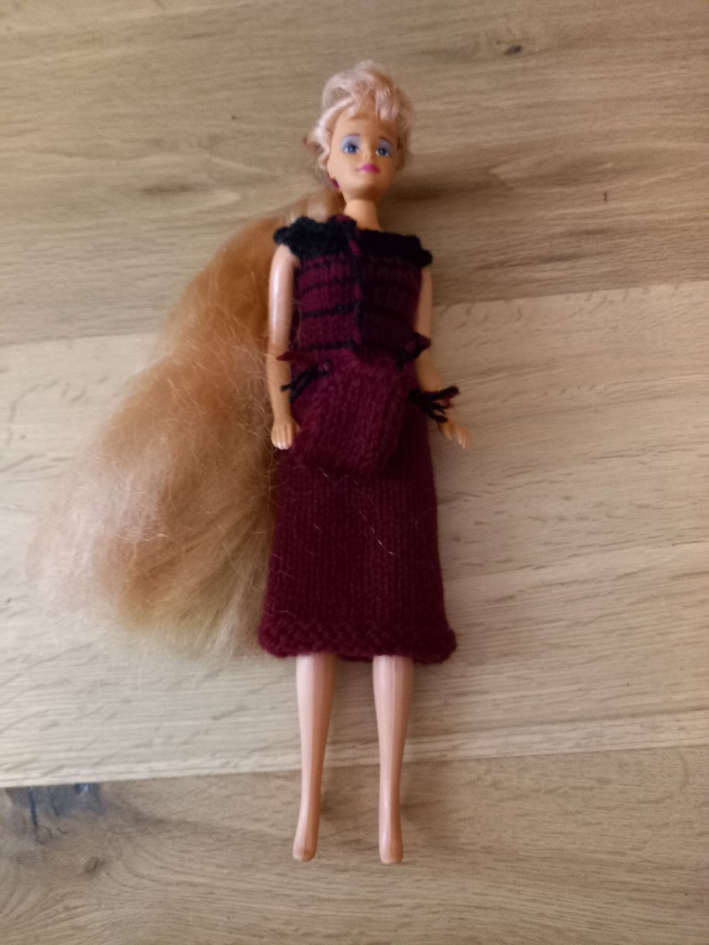 Bambole: Modepuppe mit selbstgestricktem Kleid – Nuovo (secondo la descrizione) da Aarburg venduto da chregi79 2