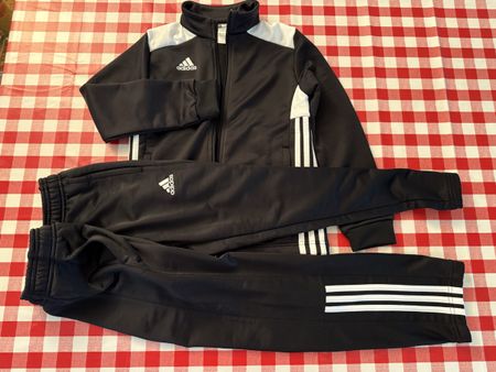 Adidas Trainer (Jacke + Hose) 2-Teil  - Gr. 140, wie neu