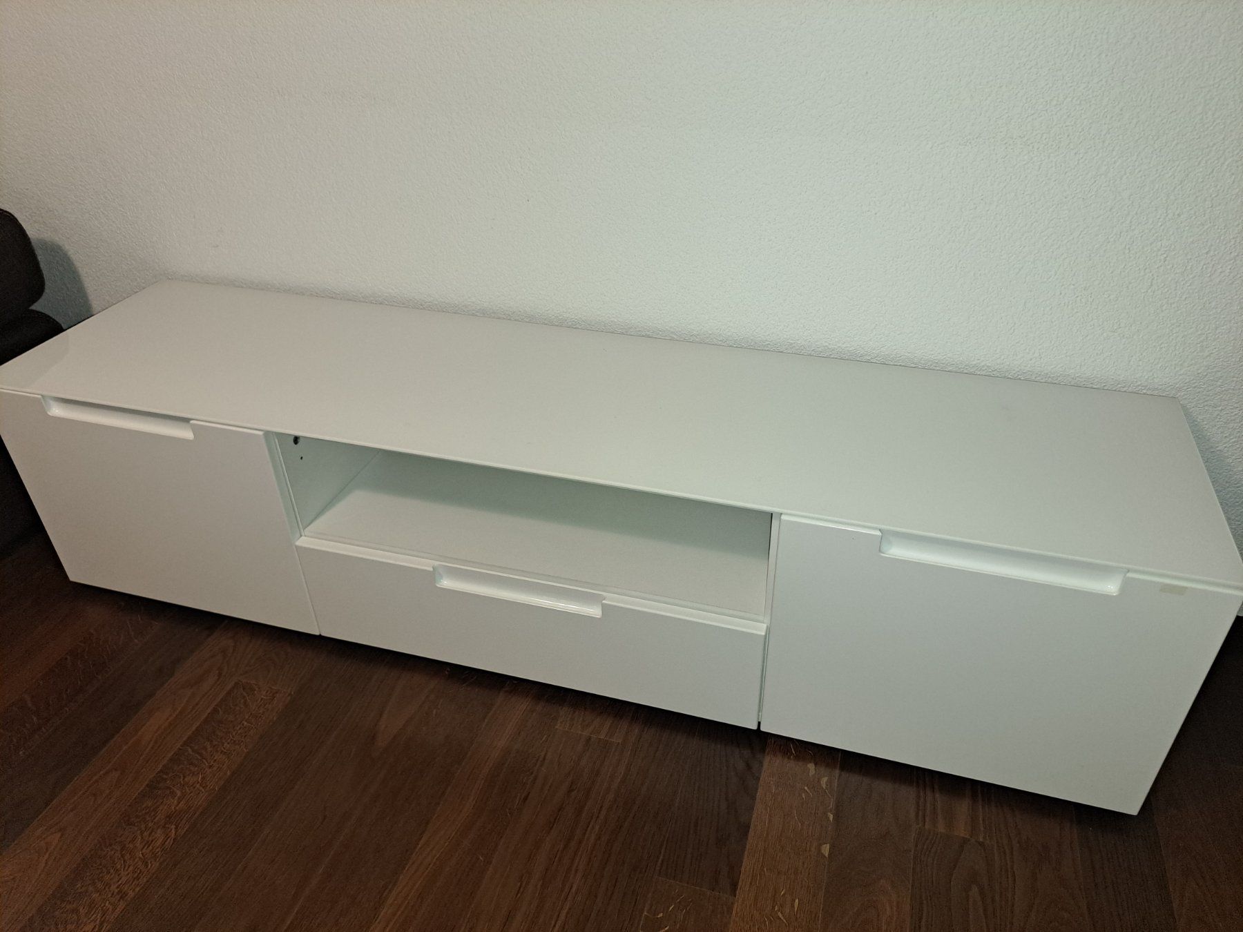 Mobili TV: Lowboard, Sideboard, weiss mit Glas-Oberfläche – Usato da Rorschacherberg venduto da Scales1688 1