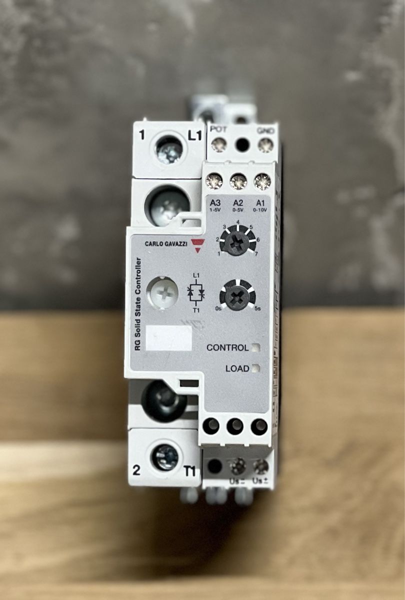 Componenti elettronici: Halbleiterrelais - Carlo Gavazzi – Usato da Romanshorn venduto da Heizungsreglerkaufen