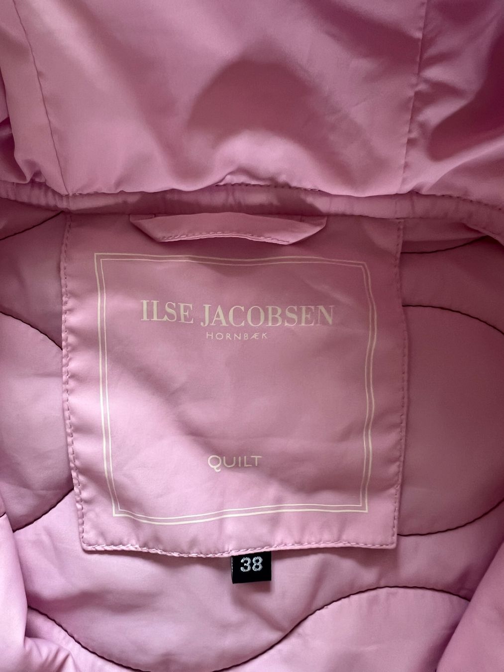 Ilse Jacobsen Giacche: Ilse Jacobsen Quilt Jacke, Grösse 38, – Nuovo (secondo la descrizione) da Horgen venduto da Hpunto 1