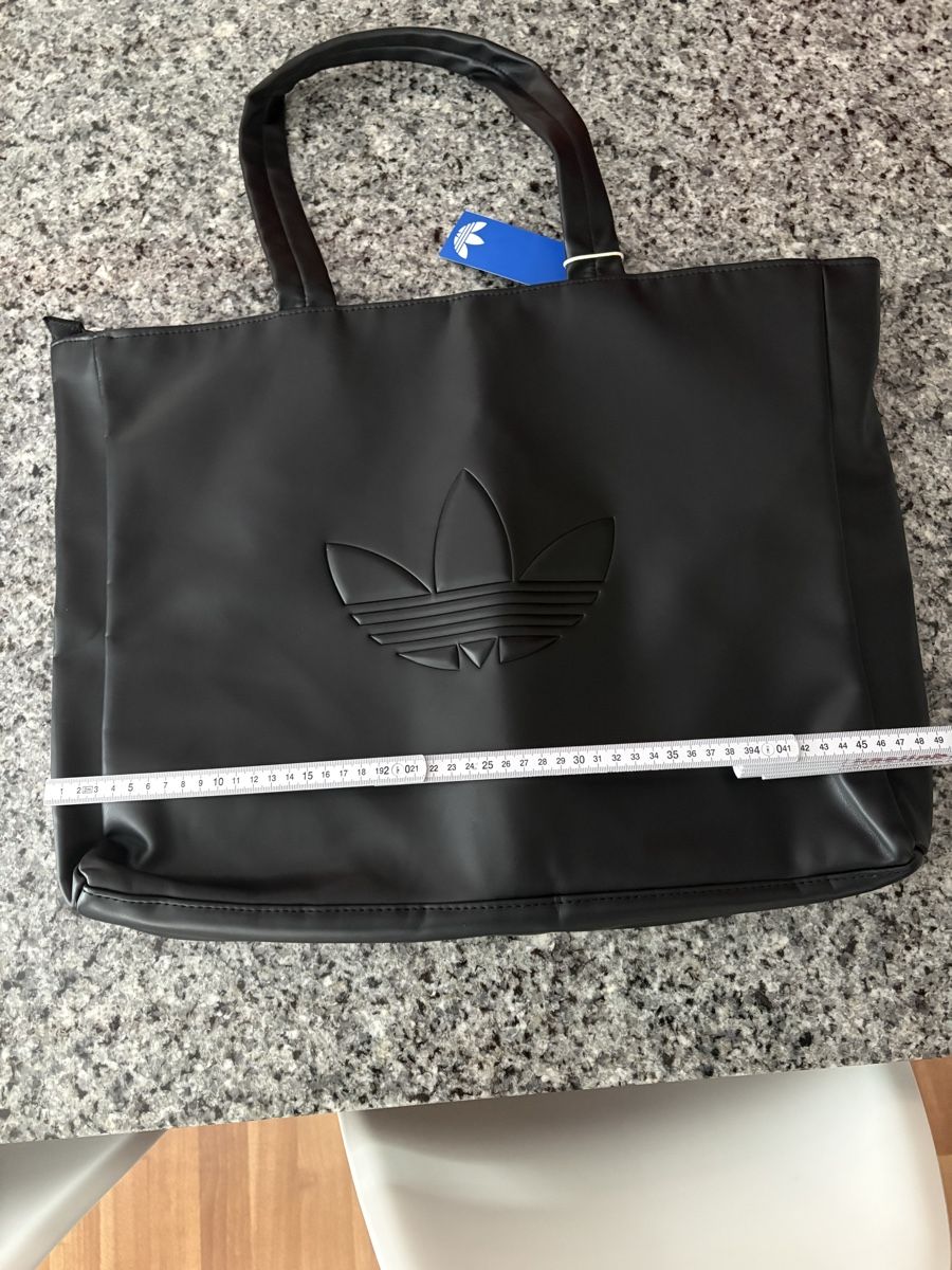 Adidas Borse: Adidas trefoil Tasche < neu – Nuovo e nell'imballaggio originale da Wil SG venduto da Esbru 2